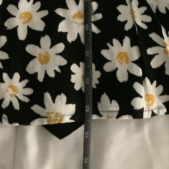 Xhilaration Daisy Skort - Picture 4 of 6